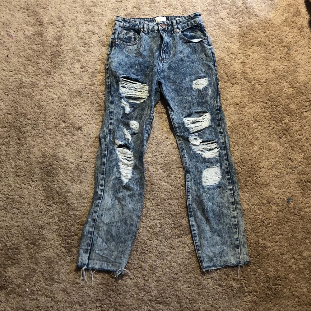 Super Cute Acid Wash, Ripped, Boyfriend Jeans!!!